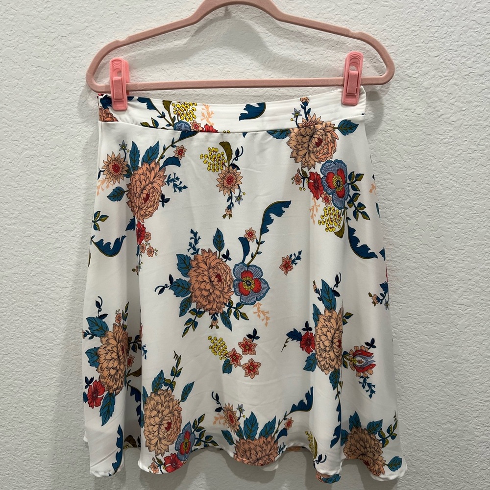 Philosophy white background airy floral print skirt Size L